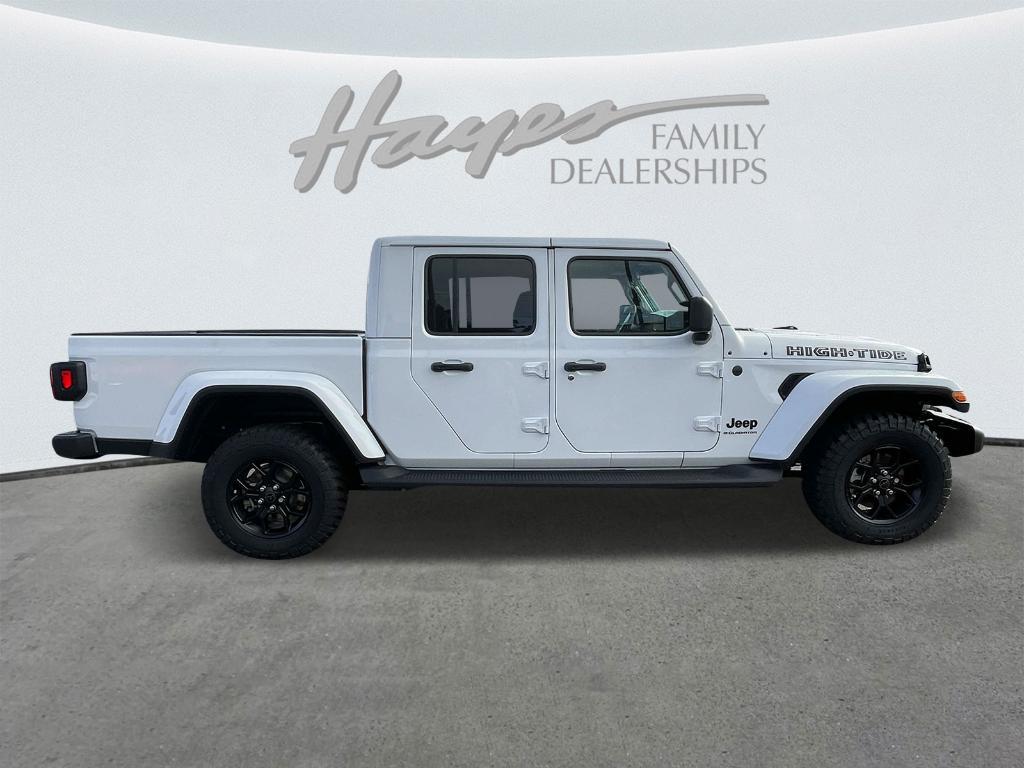 new 2025 Jeep Gladiator car, priced at $44,233