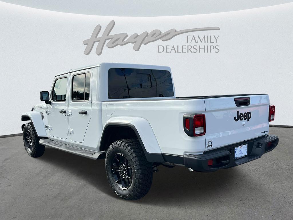 new 2025 Jeep Gladiator car, priced at $44,233