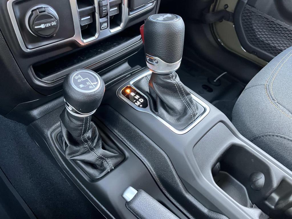 new 2025 Jeep Wrangler car, priced at $46,238