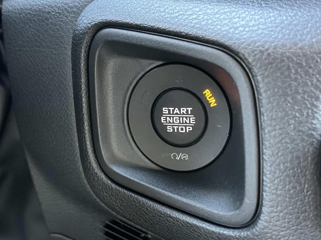 new 2025 Jeep Wrangler car, priced at $46,238