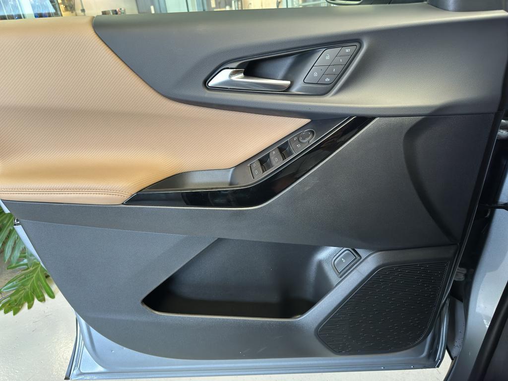 new 2026 Chevrolet Equinox car, priced at $36,330