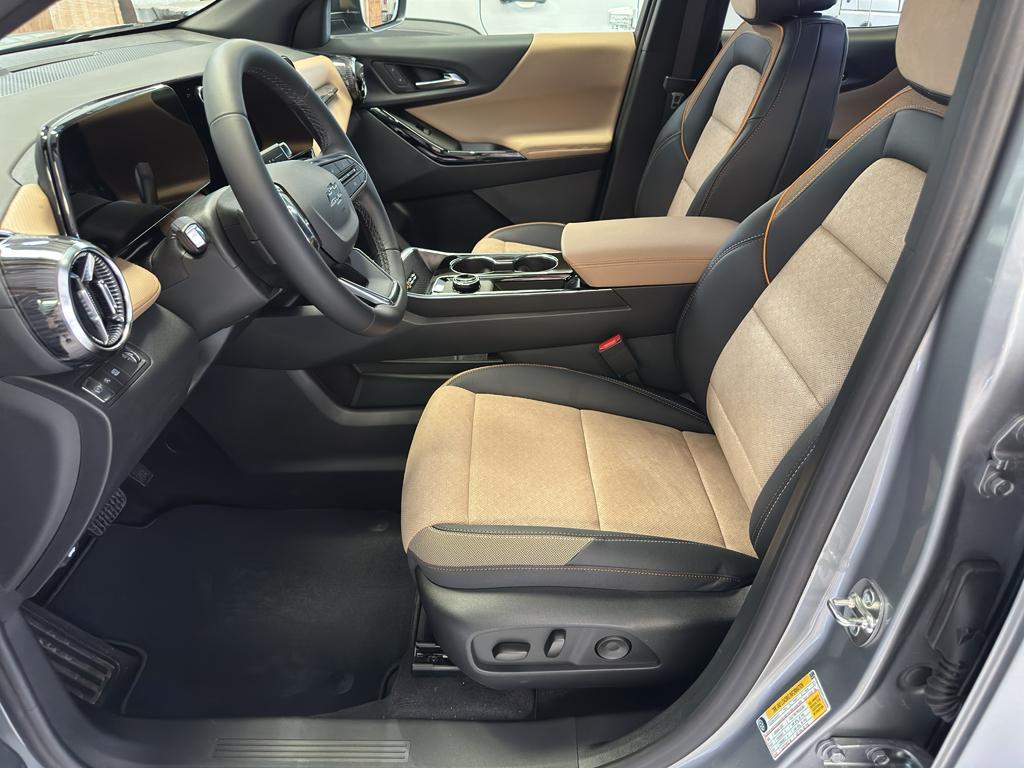 new 2026 Chevrolet Equinox car, priced at $36,330