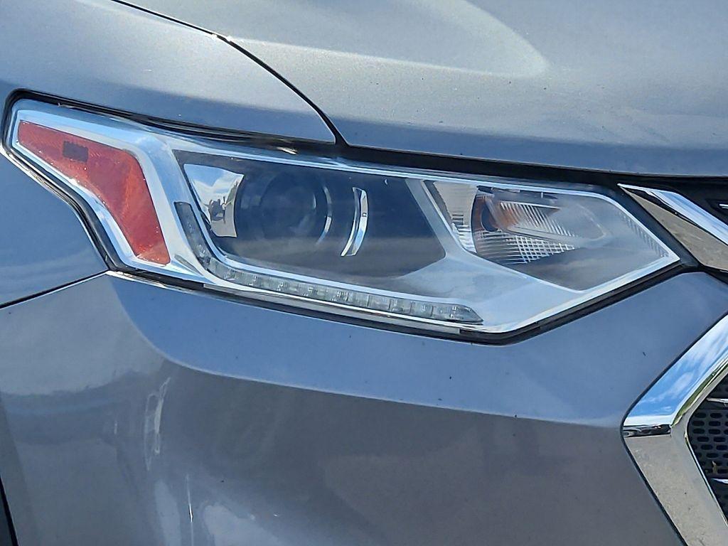 used 2018 Chevrolet Traverse car, priced at $10,984