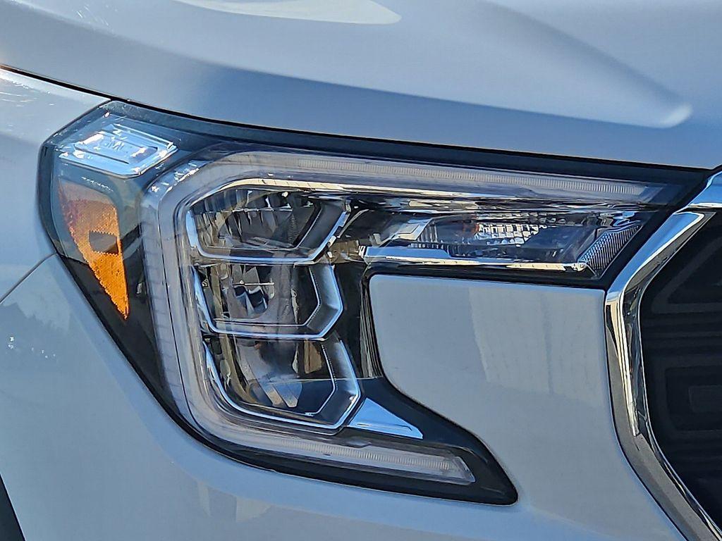 used 2024 GMC Terrain car, priced at $26,687