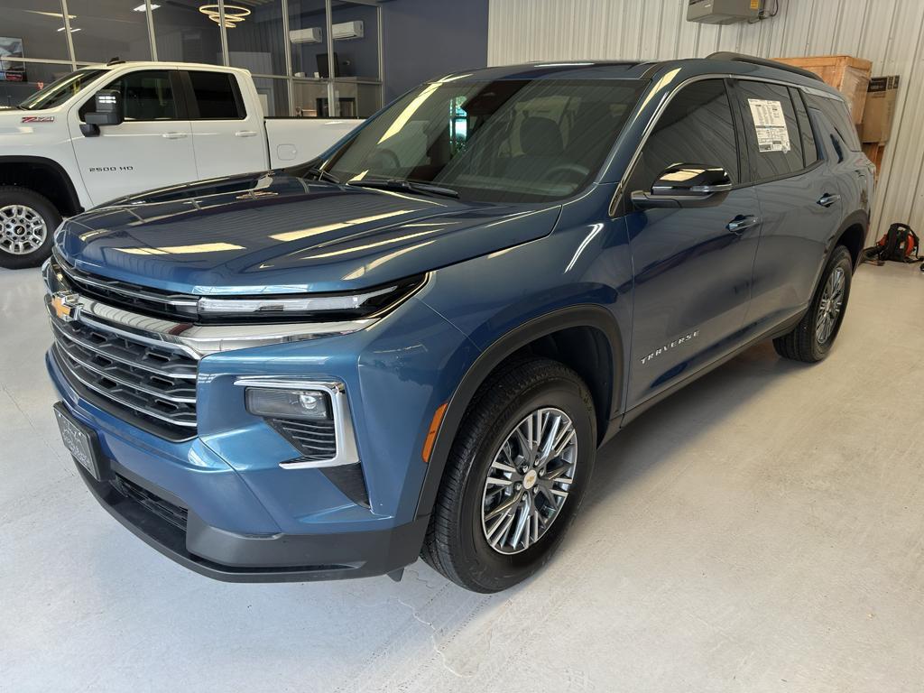 new 2025 Chevrolet Traverse car, priced at $42,195