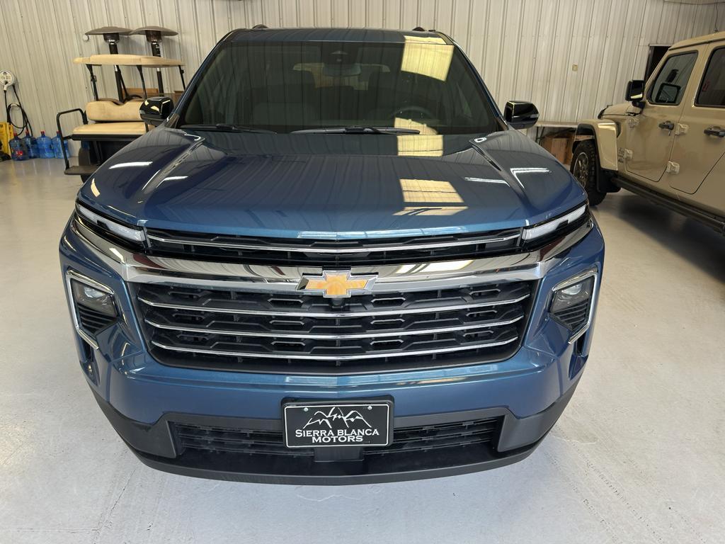 new 2025 Chevrolet Traverse car, priced at $42,195