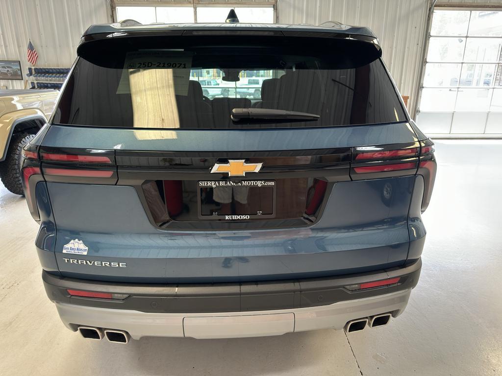 new 2025 Chevrolet Traverse car, priced at $42,195