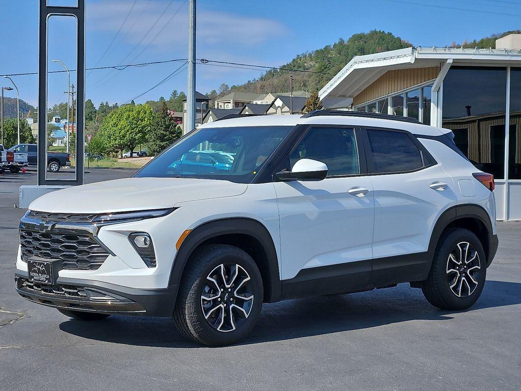 new 2025 Chevrolet TrailBlazer car, priced at $32,475