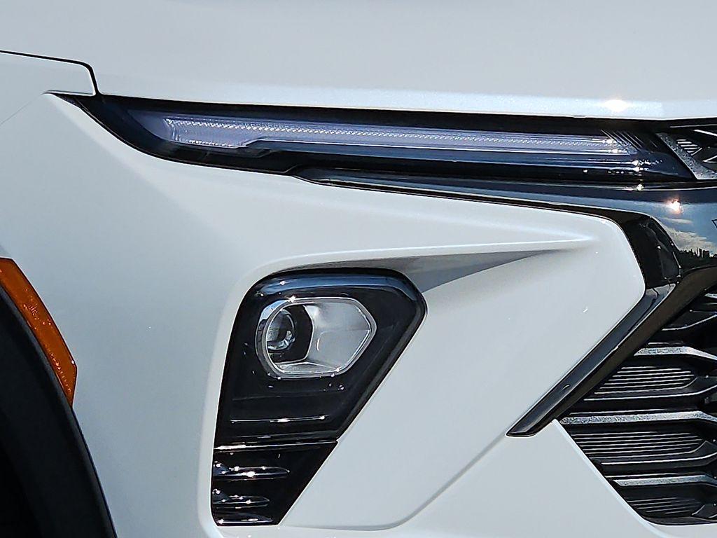 new 2025 Chevrolet TrailBlazer car, priced at $32,475