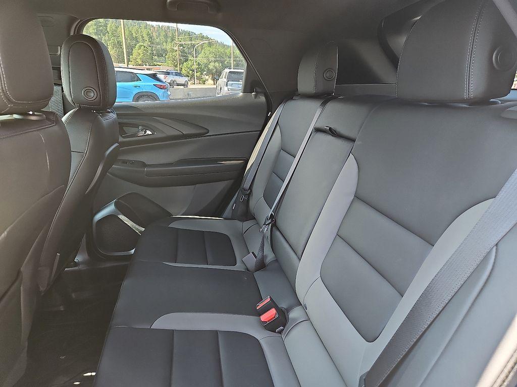 new 2025 Chevrolet TrailBlazer car, priced at $32,475