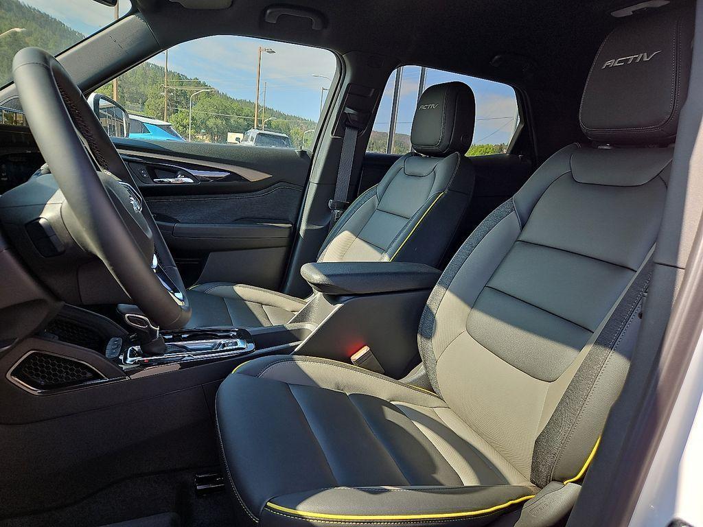 new 2025 Chevrolet TrailBlazer car, priced at $32,475
