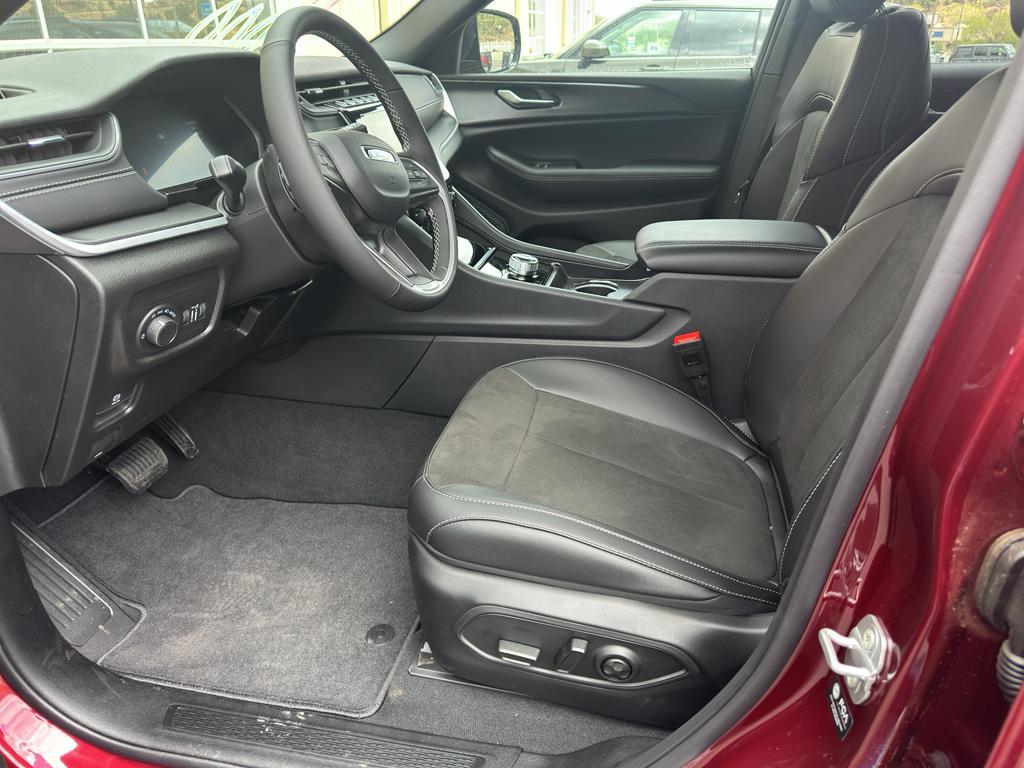 new 2025 Jeep Grand Cherokee L car, priced at $49,725