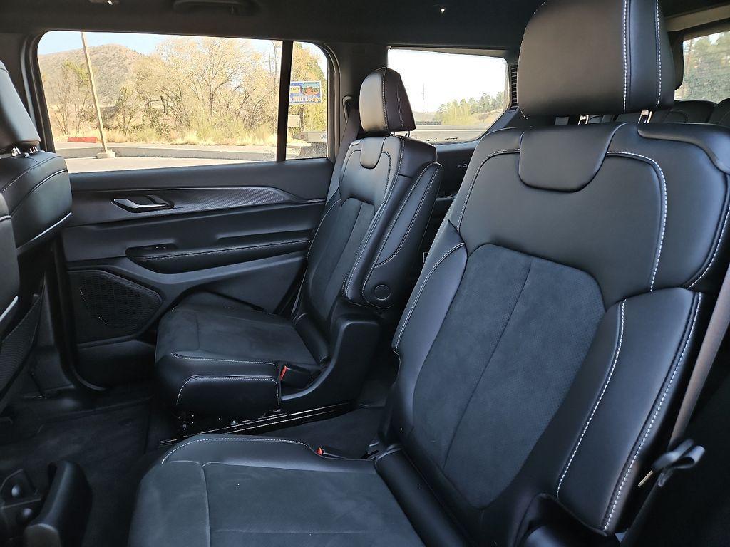 new 2025 Jeep Grand Cherokee L car, priced at $50,175