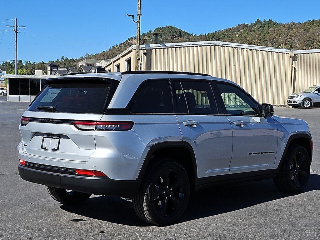 new 2025 Jeep Grand Cherokee L car, priced at $50,175