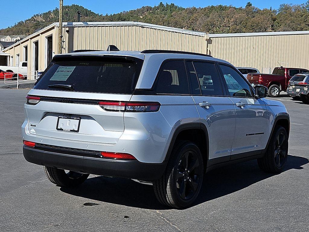 new 2025 Jeep Grand Cherokee L car, priced at $50,175