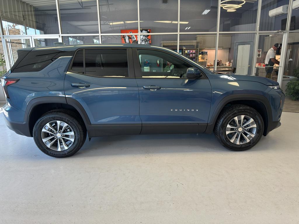 new 2026 Chevrolet Equinox car, priced at $32,085