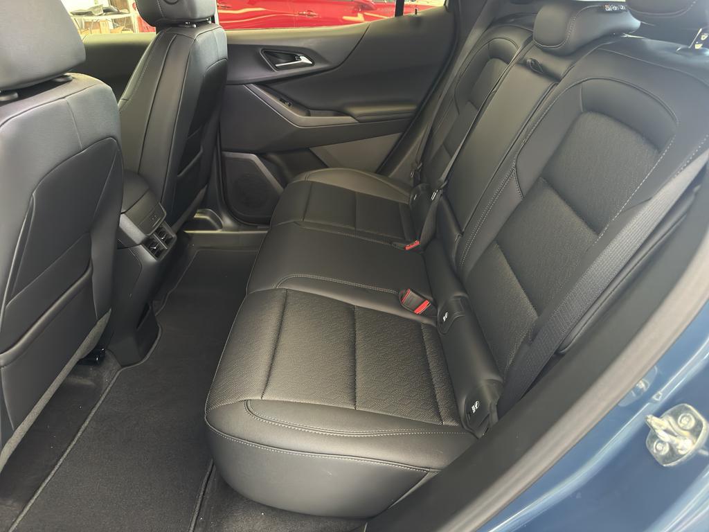 new 2026 Chevrolet Equinox car, priced at $32,085