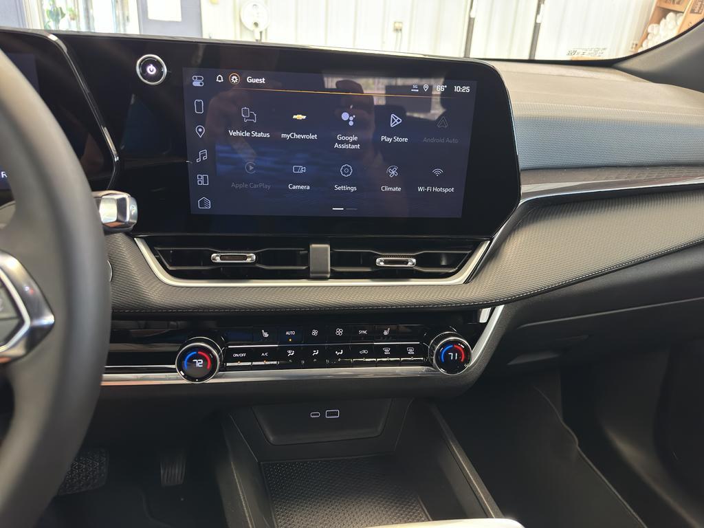 new 2026 Chevrolet Equinox car, priced at $32,085