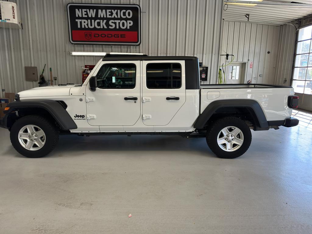 used 2020 Jeep Gladiator car, priced at $33,384