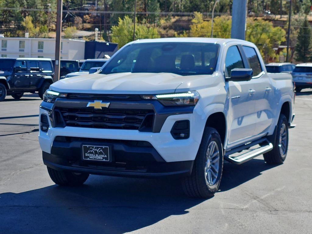 new 2024 Chevrolet Colorado car, priced at $45,130