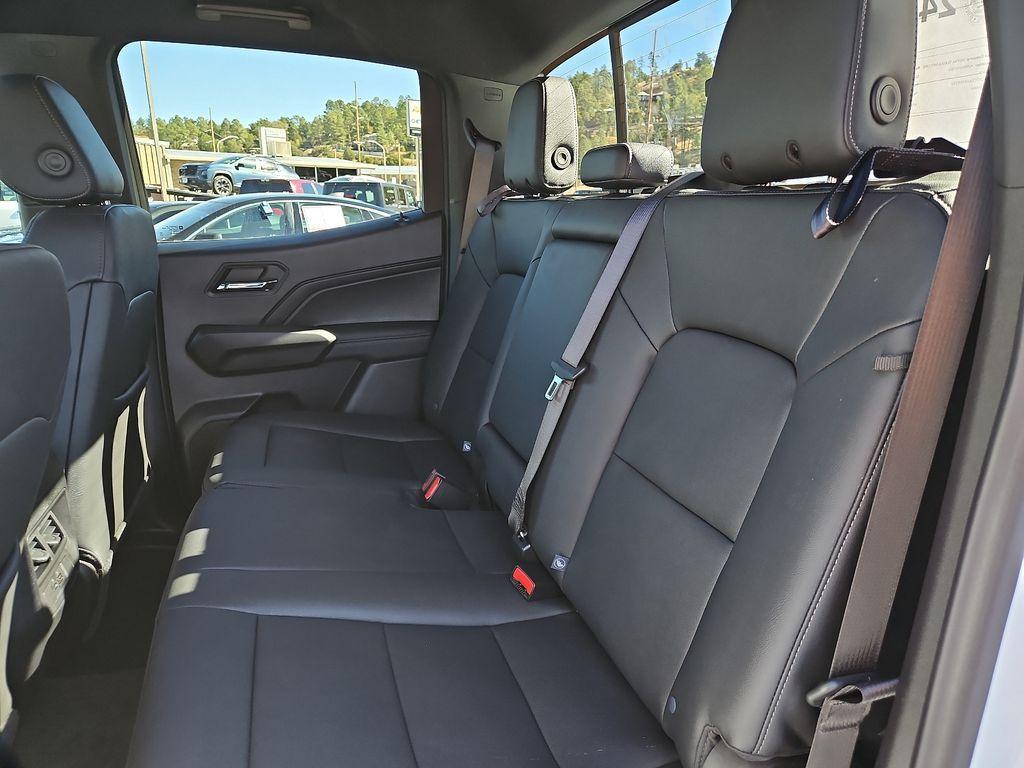 new 2024 Chevrolet Colorado car, priced at $45,130