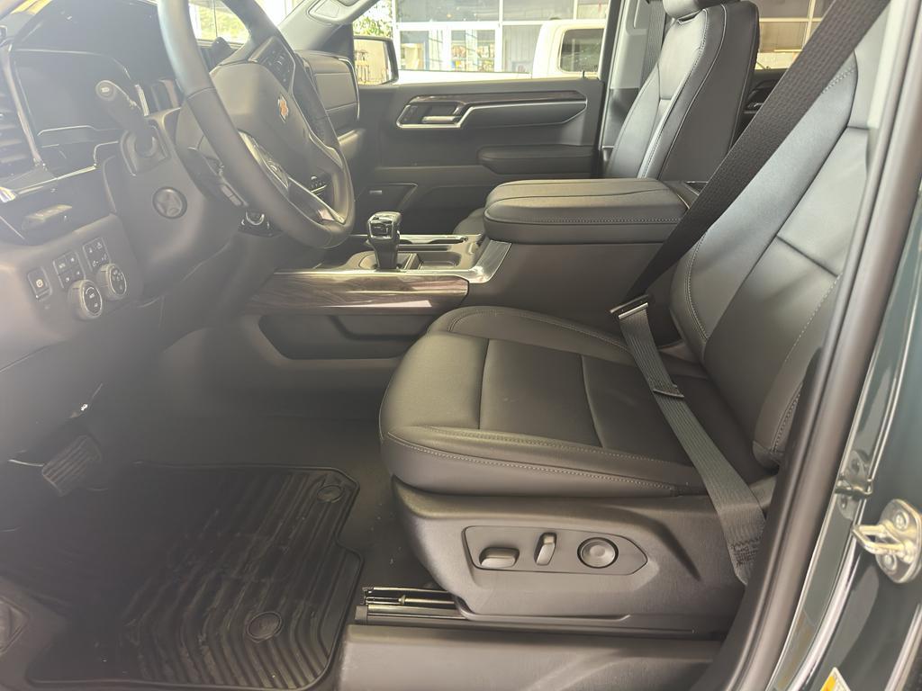 new 2025 Chevrolet Silverado 1500 car, priced at $68,870