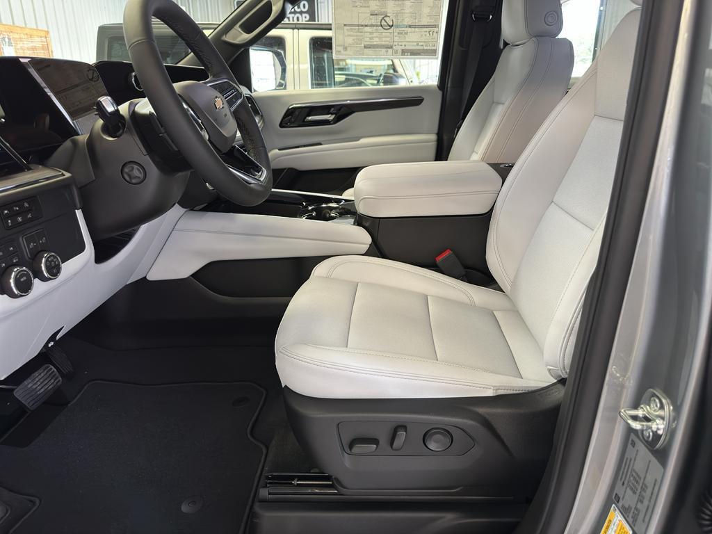 new 2025 Chevrolet Tahoe car, priced at $80,295