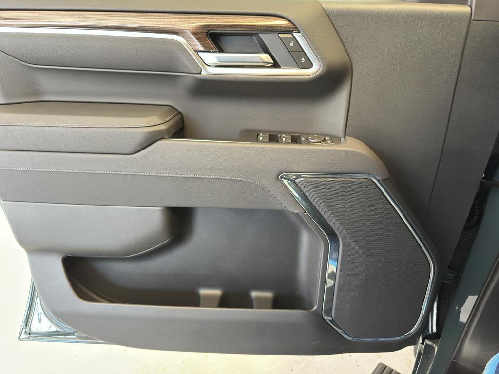 new 2025 Chevrolet Silverado 1500 car, priced at $61,400