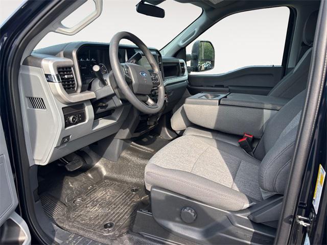 new 2025 Ford F-450 car, priced at $73,470