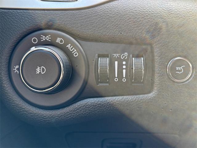 used 2016 Jeep Cherokee car, priced at $8,995