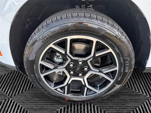 new 2025 Ford Maverick car, priced at $37,925