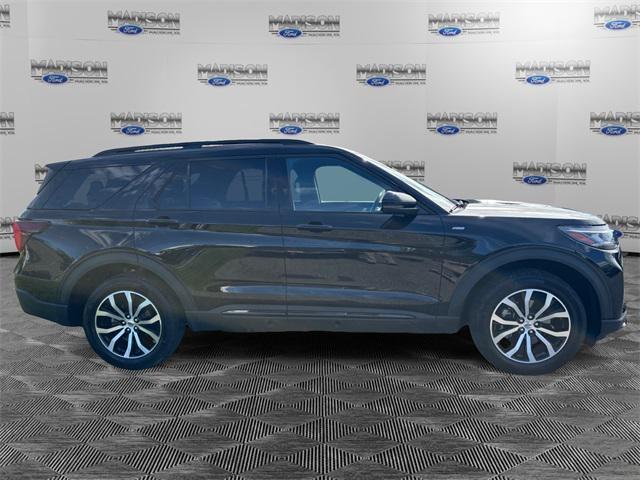 used 2025 Ford Explorer car, priced at $41,985