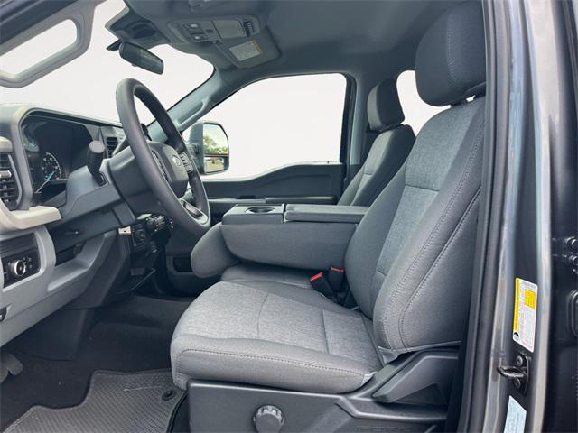 new 2025 Ford F-250 car, priced at $58,400