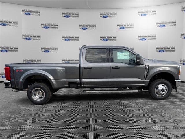 new 2025 Ford F-350 car, priced at $65,115