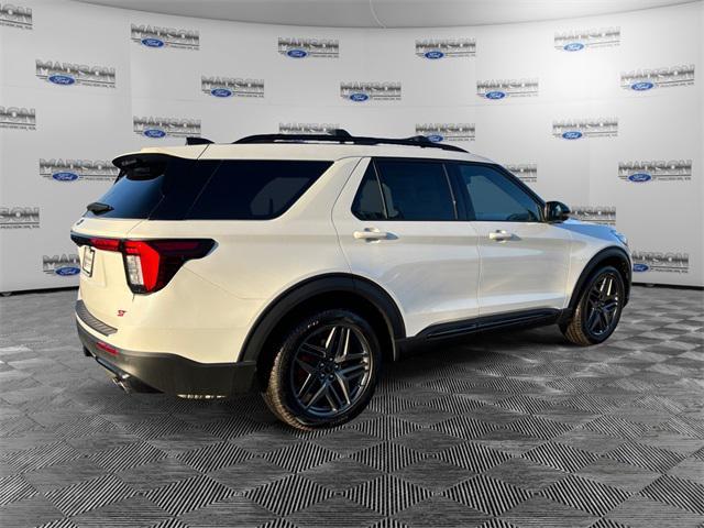 new 2025 Ford Explorer car, priced at $57,820