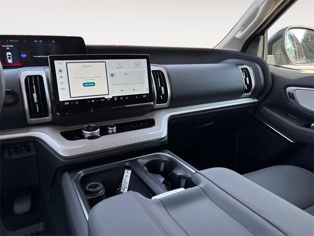 new 2025 Ford Expedition Max car, priced at $76,260