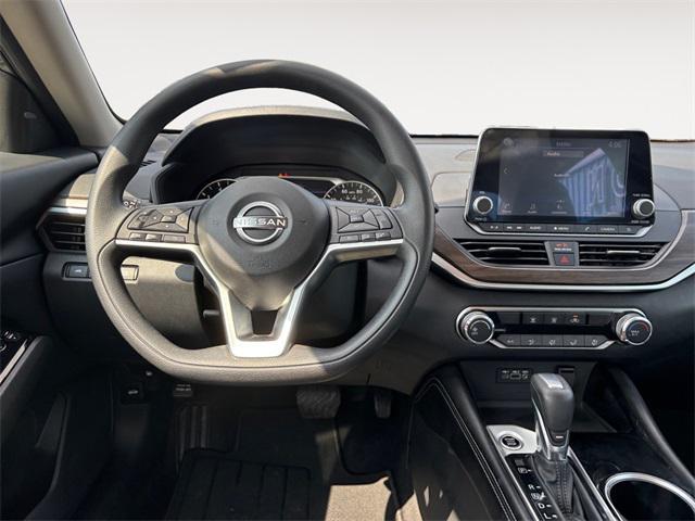 used 2023 Nissan Altima car, priced at $19,986