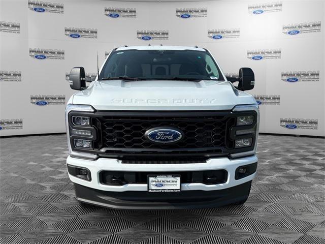 new 2025 Ford F-250 car, priced at $70,370