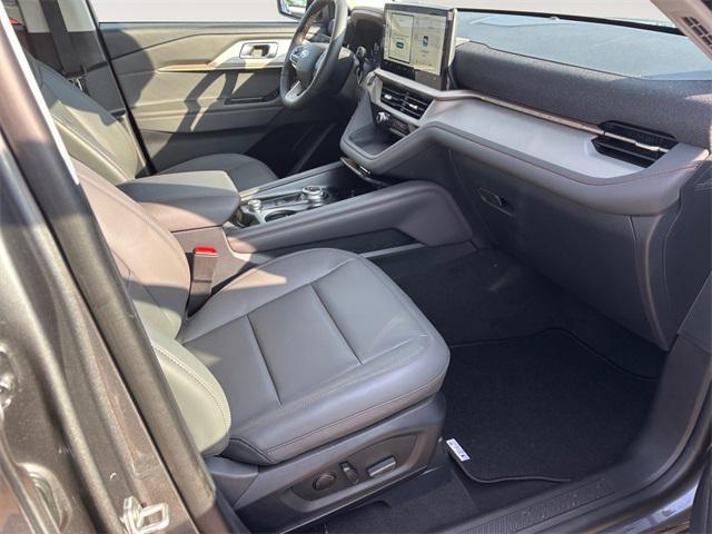 new 2025 Ford Explorer car, priced at $43,980