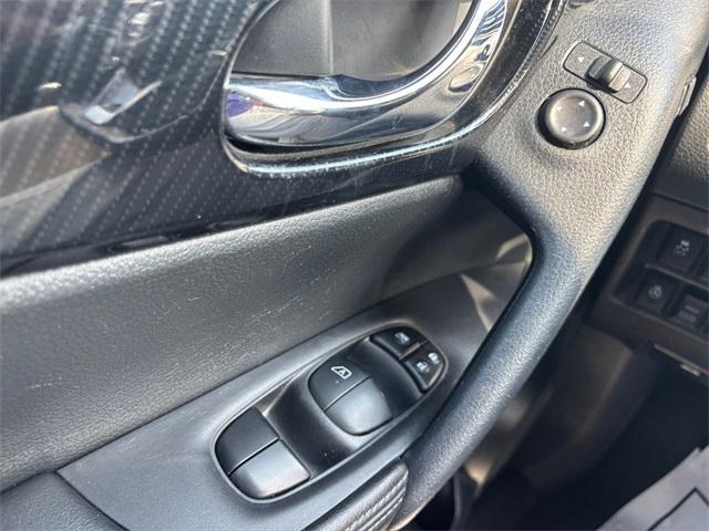 used 2019 Nissan Rogue car, priced at $20,255