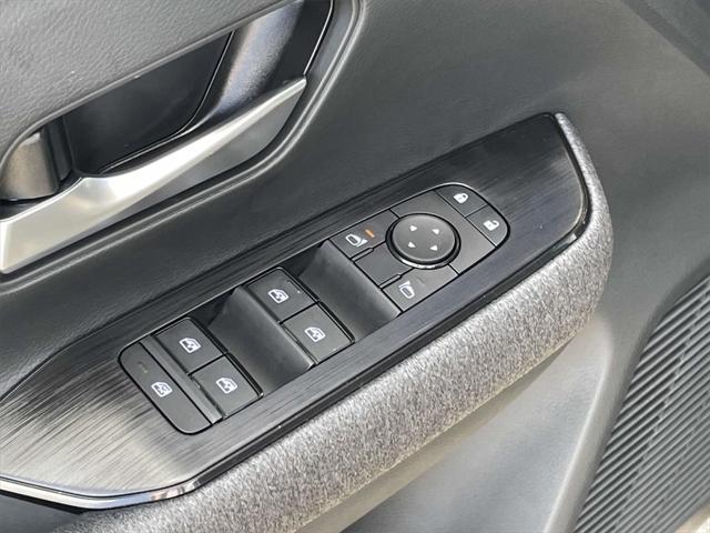 new 2025 Nissan Kicks car, priced at $25,454