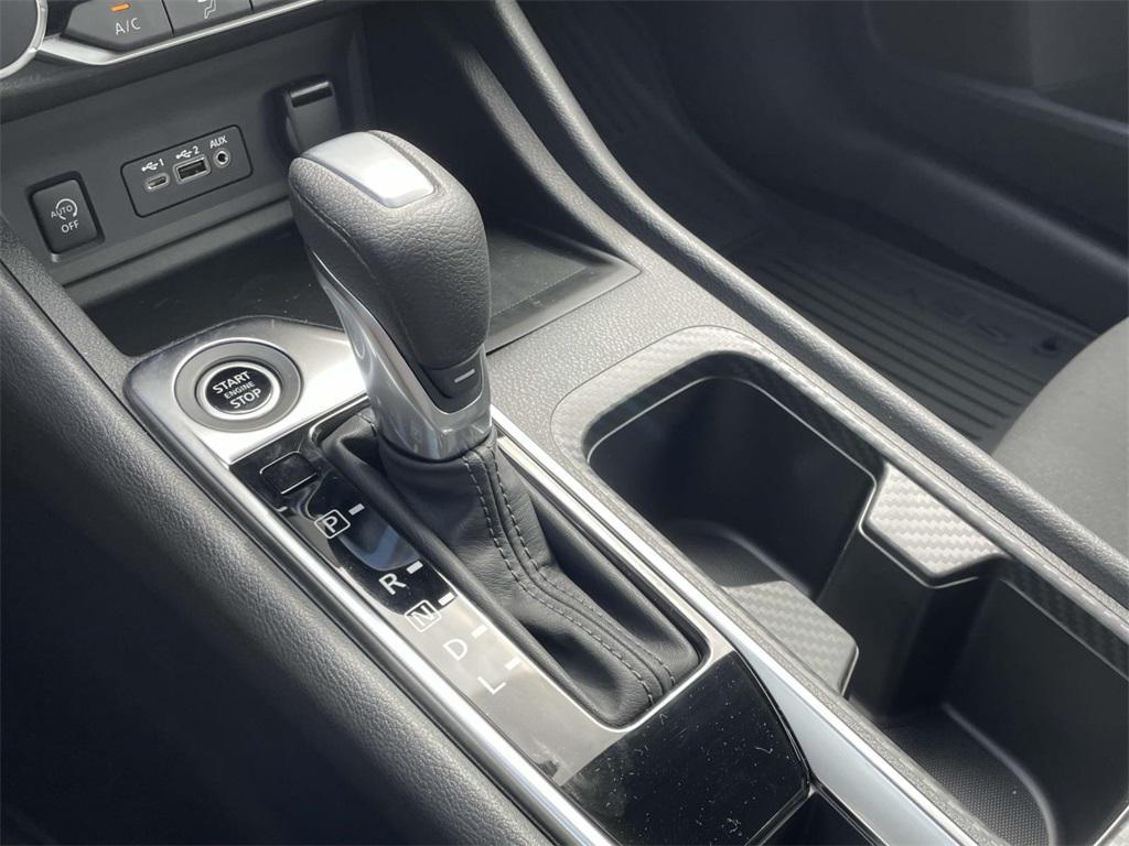 new 2025 Nissan Sentra car, priced at $22,051