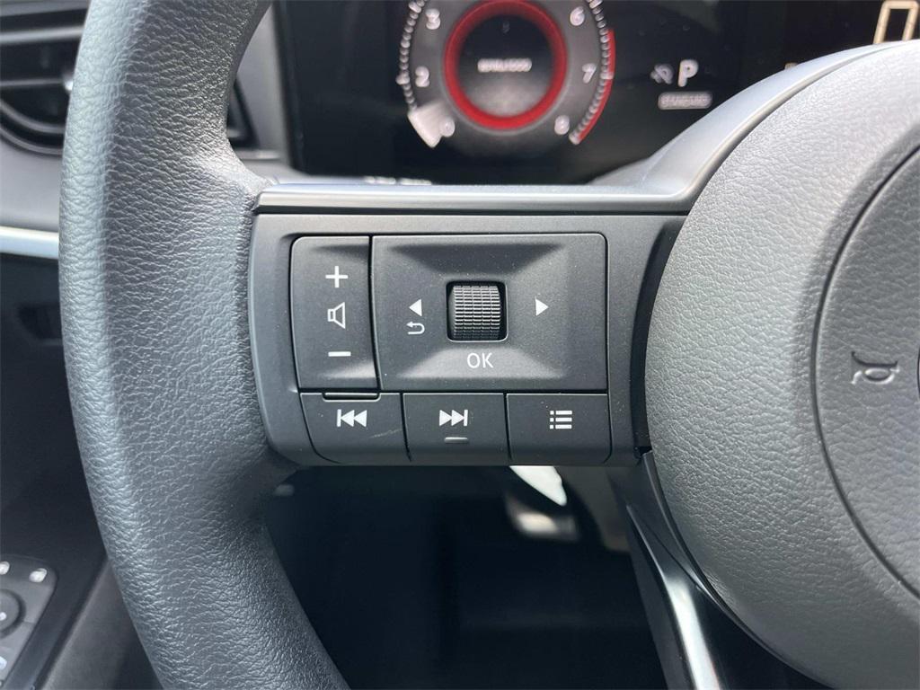 new 2025 Nissan Kicks car, priced at $22,188
