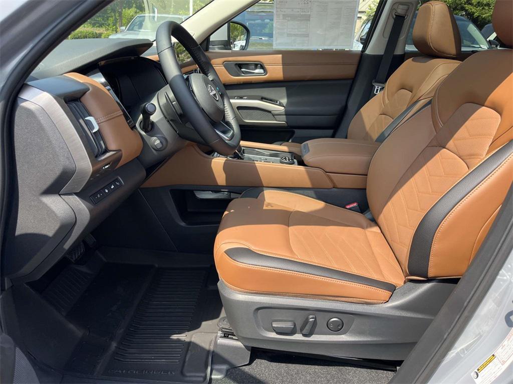 new 2025 Nissan Pathfinder car, priced at $44,732