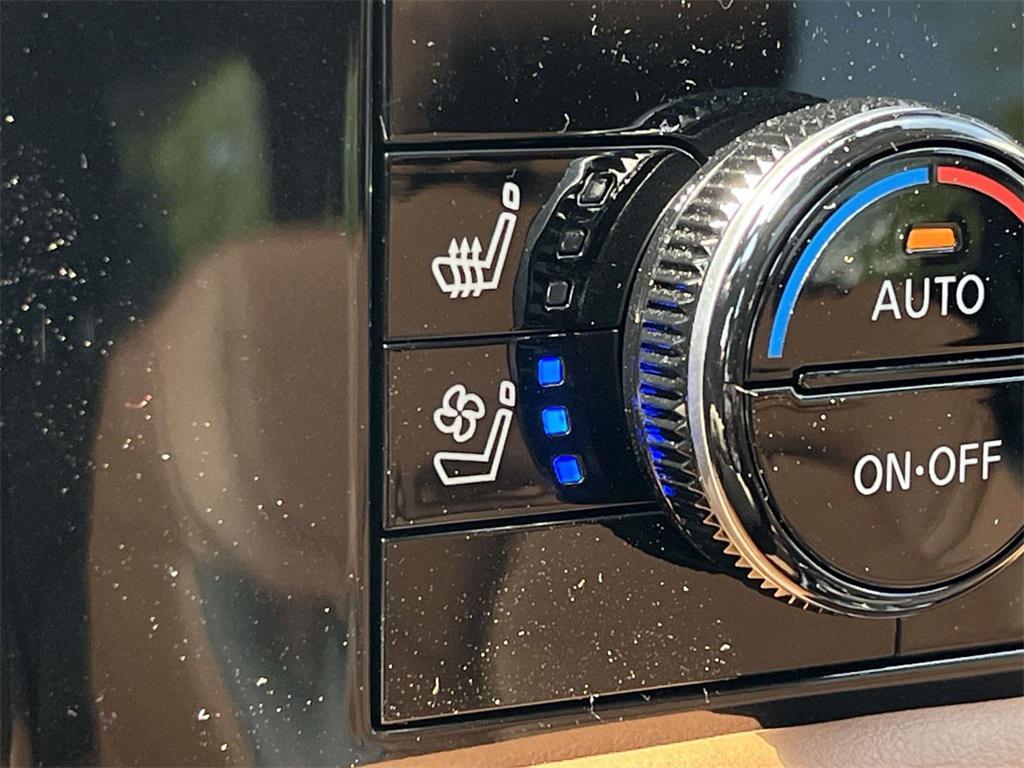 new 2025 Nissan Pathfinder car, priced at $44,732
