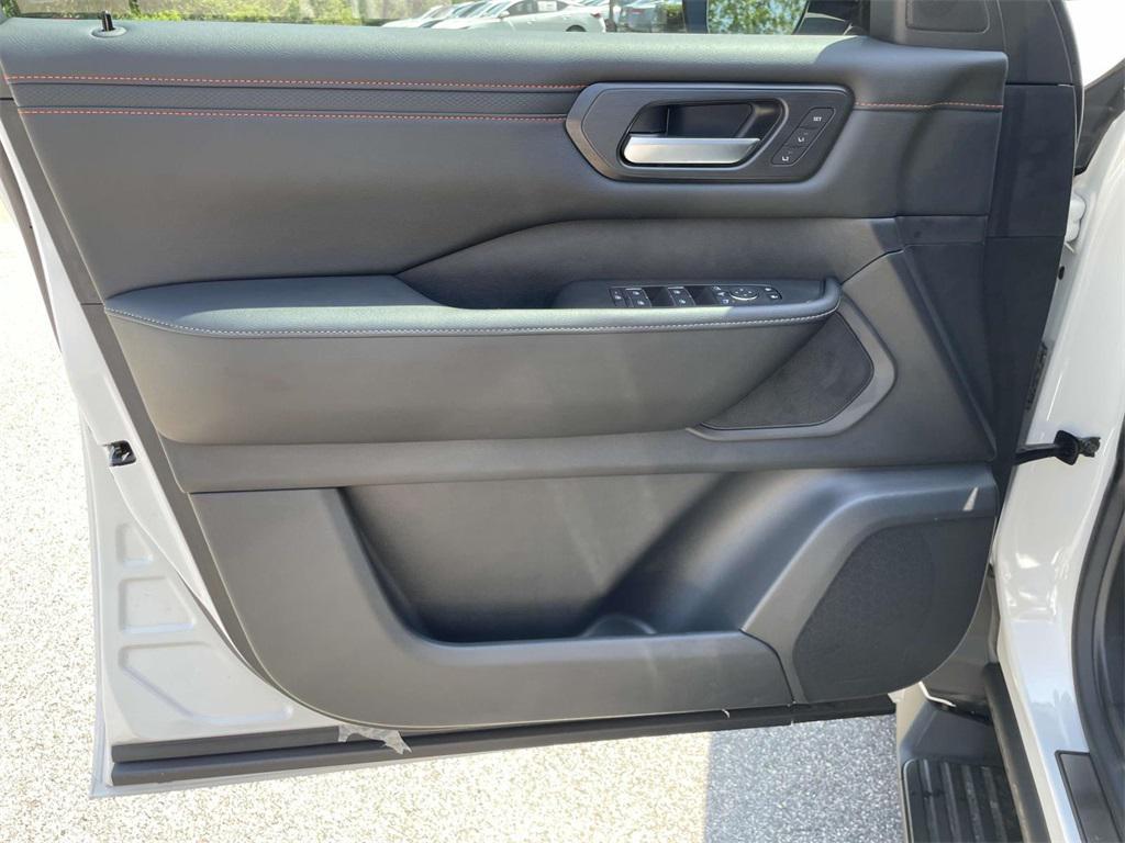 new 2025 Nissan Armada car, priced at $73,620