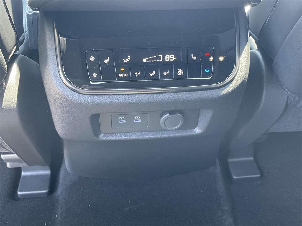 new 2025 Nissan Armada car, priced at $73,620