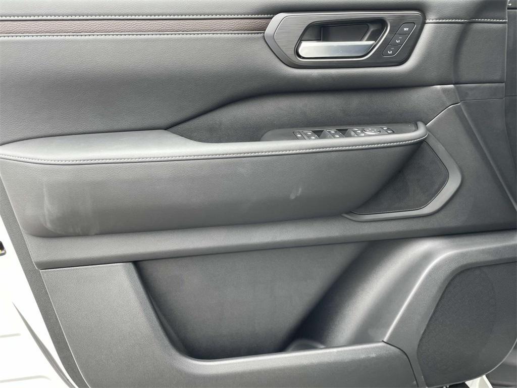 new 2025 Nissan Armada car, priced at $62,339