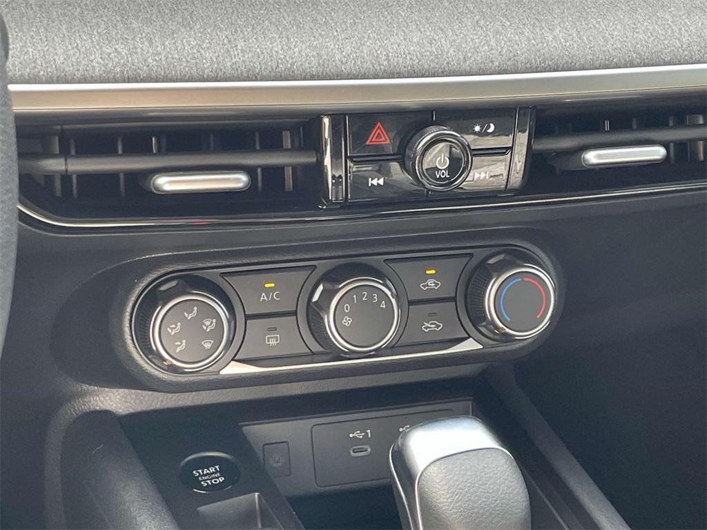 new 2025 Nissan Kicks car, priced at $24,385