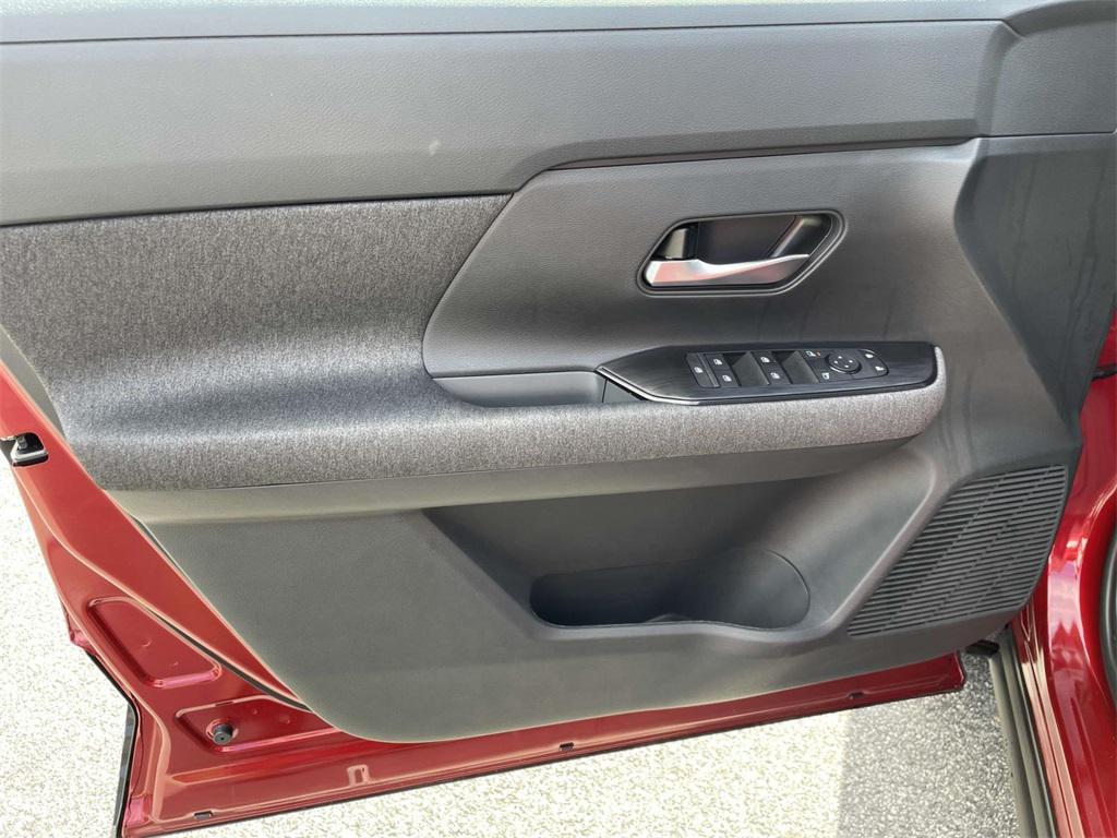new 2025 Nissan Kicks car, priced at $24,385